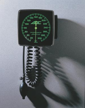 ADC DIAGNOSTIX™ 750 SERIES ANEROID Adult Wall-Mounted Aneroid, Black, Latex Free