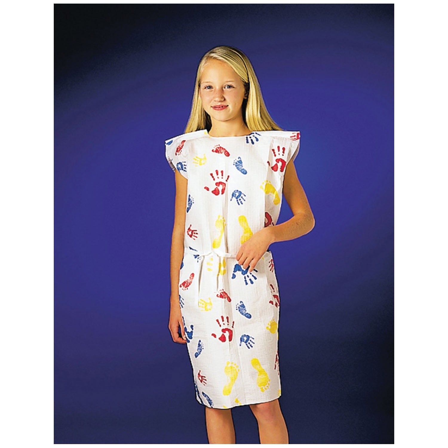 GRAHAM MEDICAL QUALITY PEDIATRIC EXAMINATION GOWNS "Pediatric Exam Gown, TPT, 20\" x 36\", Tiny Tracks® Print, 50/cs (112 cs/plt)"