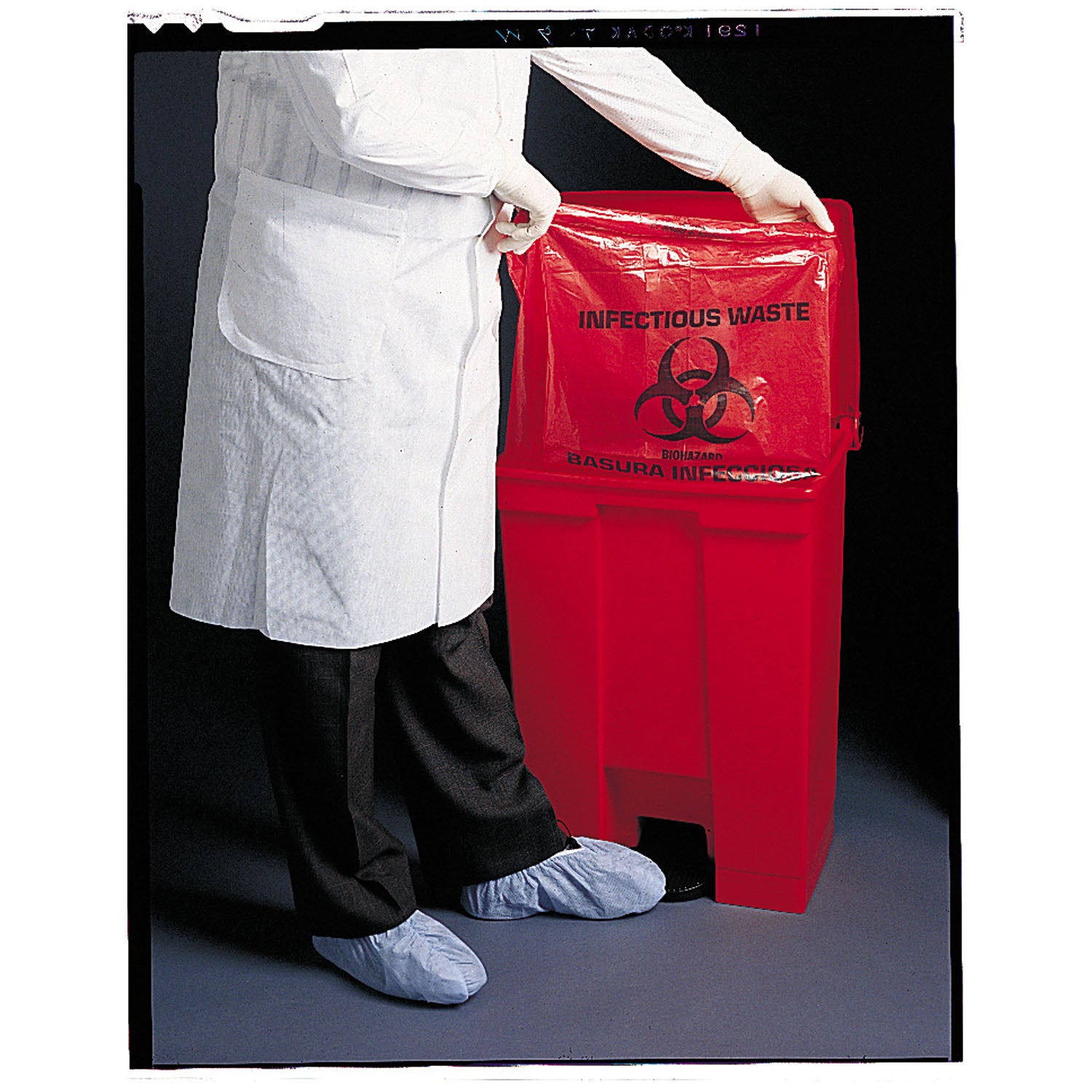 MEDEGEN SURE-SEAL™ INFECTIOUS WASTE BAGS "Infectious Waste Bag, 24\" x 24\", 1.2 mil, 8-10 gal, 150/rl/cs"
