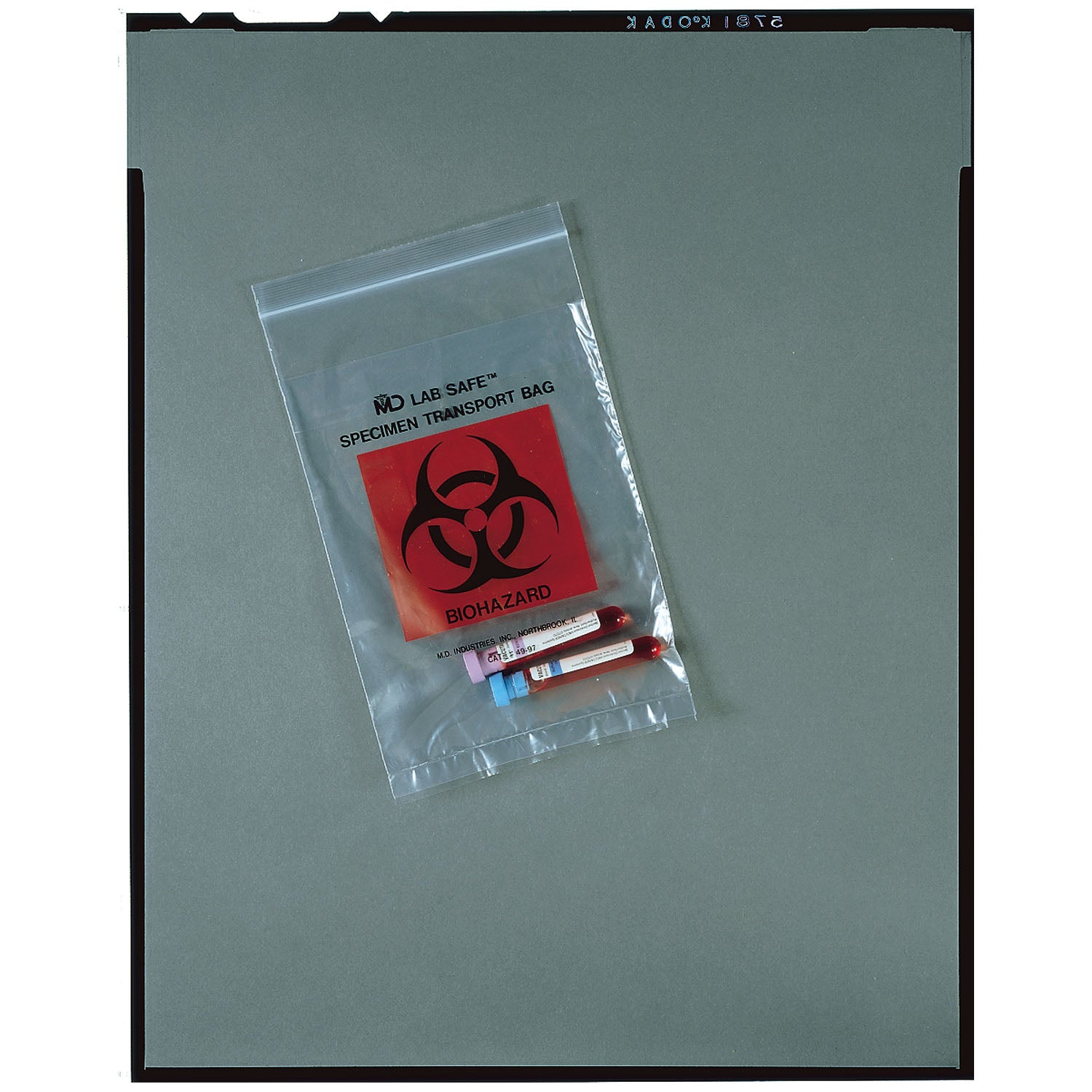 MEDEGEN LAB SAFE™ LABORATORY SPECIMEN COLLECTION BAGS "Collection Bag, 6\" x 9\", Zip Closure, Biohazard Black/ Red Print, 1000/cs"