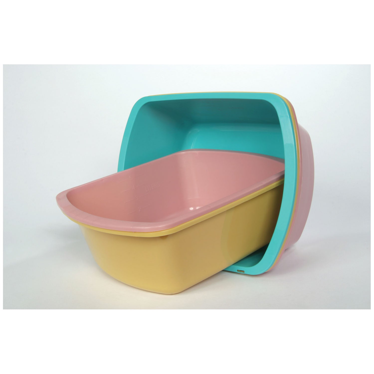 MEDEGEN RECTANGULAR WASH BASIN "Wash Basin, Rectangular, 6 Qt/ 5.7L, 12.6\" x 10\" x 4.2\", Gold, 50/cs (42 cs/plt)"